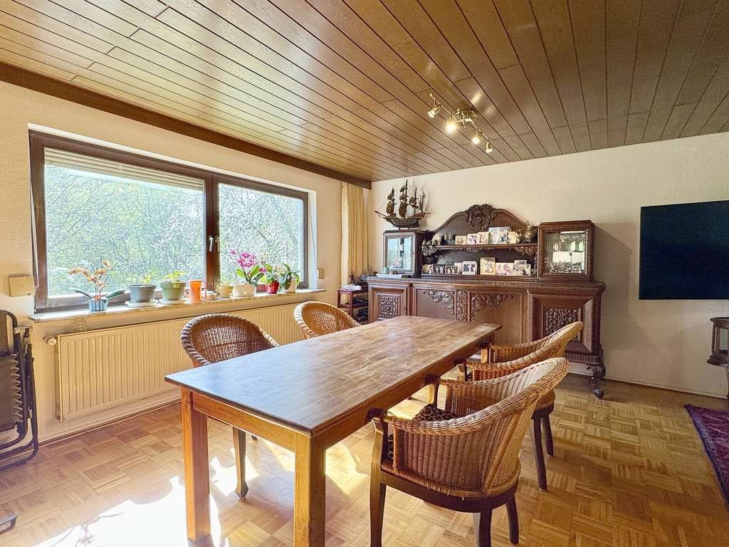 Immobilie in Kronach - Gepflegtes Einfamilienhaus mit Ausbaureserve in Kronach OT Fischbach - Bild 2