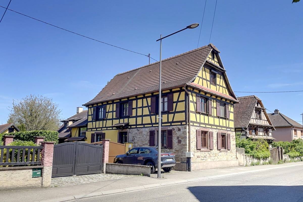 Immobilie in Niederkirchen bei Deidesheim - Wunderschönes Fachwerkhaus mit Pool in Matzenheim - Bild 1