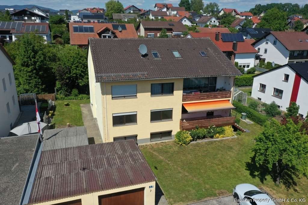 Immobilie in Hengersberg - Gepflegtes Mehrfamilienhaus mit 4 Wohneinheiten in Hengersberg - Bild 2