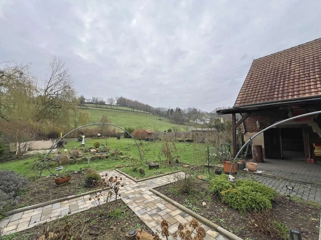 Immobilie in Sippersfeld - POCHERT IMMOBILIEN - Idyllisches Anwesen in Sippersfeld: 2 Wohnhäuser mit Scheune und Grünland  - Bild 1