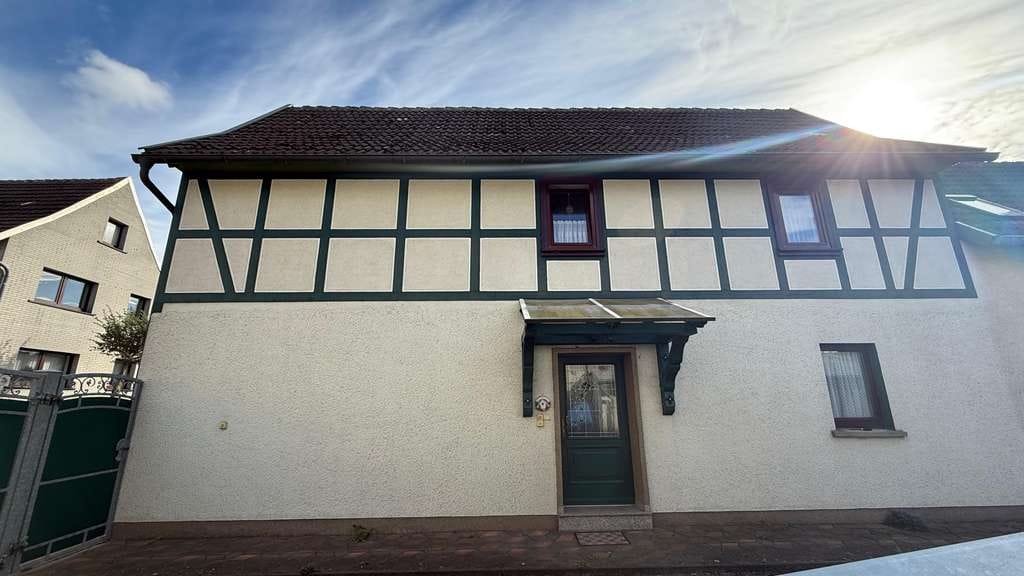 Immobilie in Dingelstädt - Fachwerkhaus mit Scheune und Garten - Bild 2
