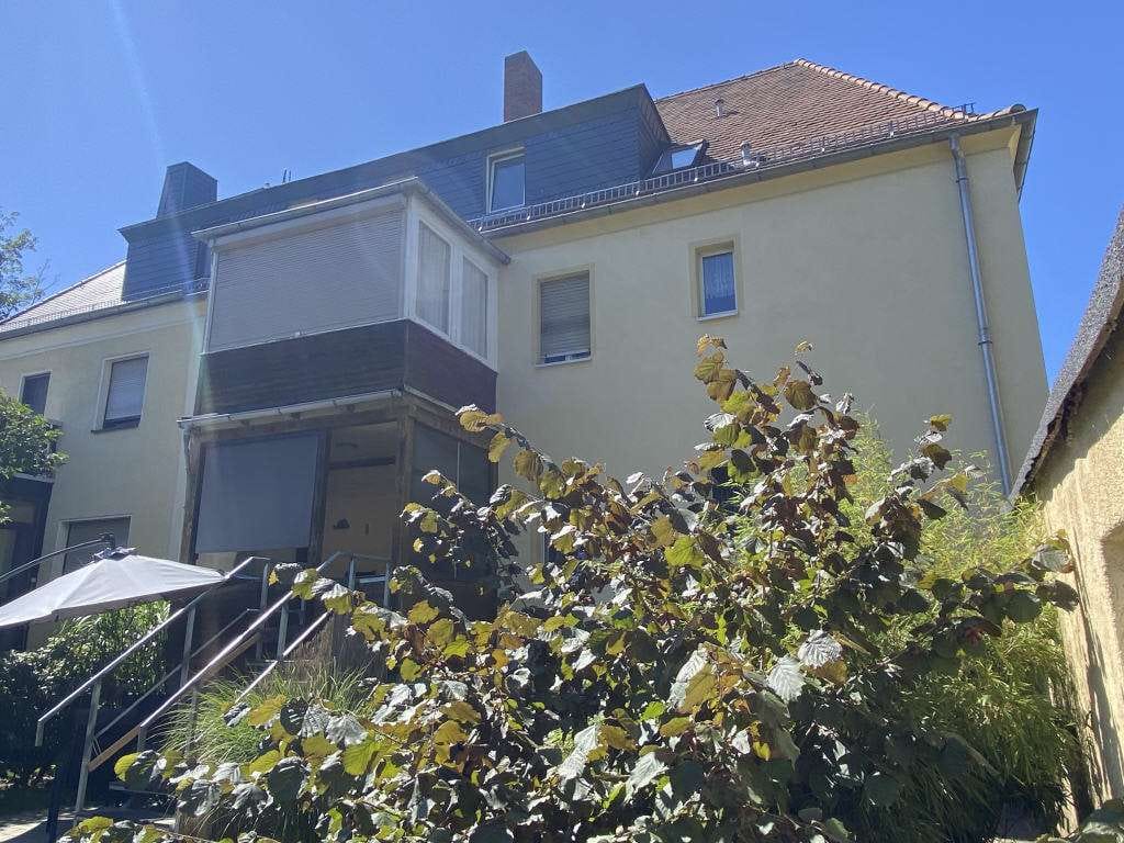 Immobilie in Riesa - Viel Platz für die Familie oder Mehrgenerationenhaus gesucht? Diese großzügige DHH in Riesa-St - Bild 3