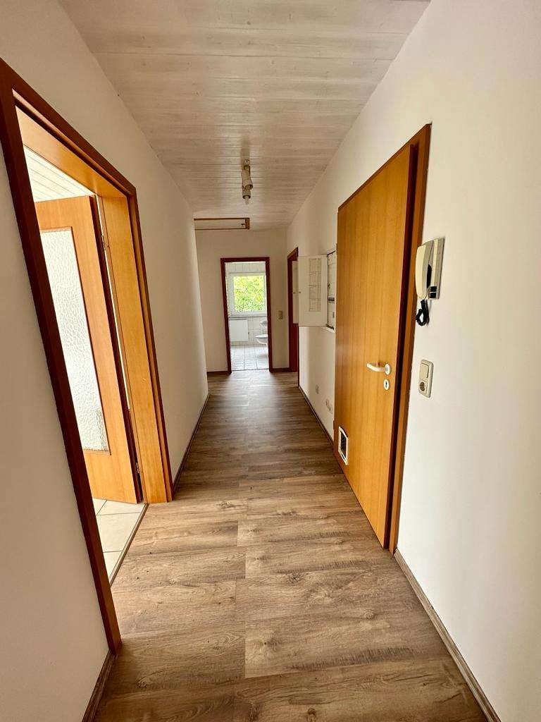 Immobilie in Ködnitz - Unverbaubarer Panoramablick!
Großzügige 4-Zimmer-Wohnung im Dachgeschoss vor den Toren Kulmbachs - Bild 2