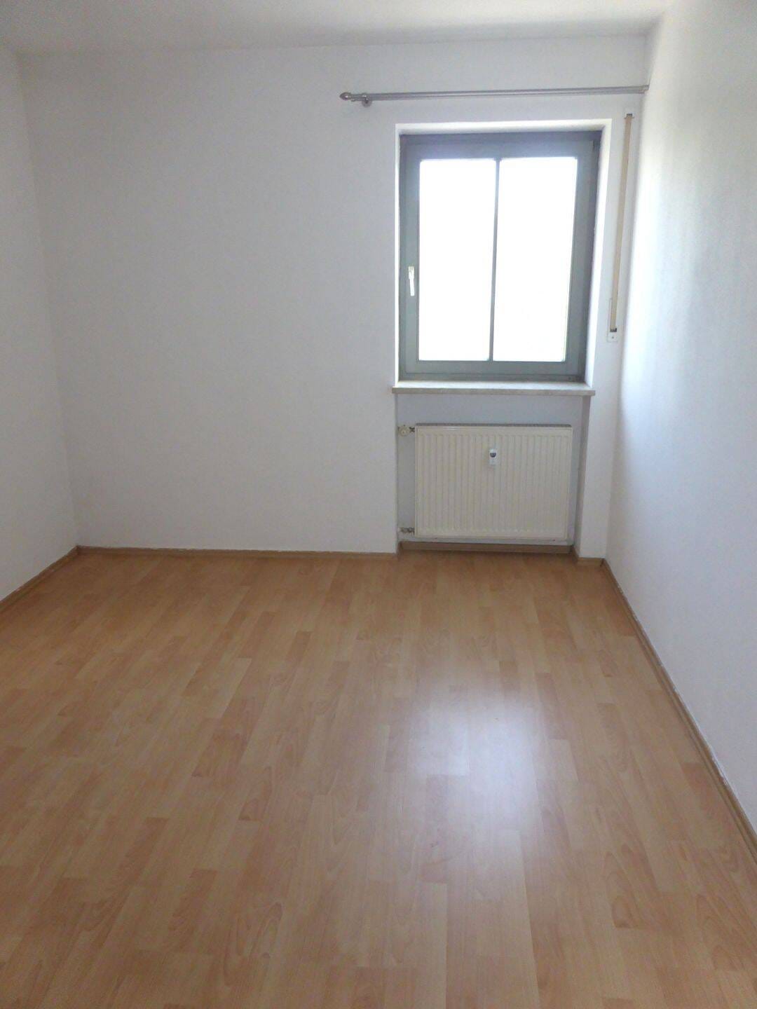Immobilie in Kastl - Ihr neues Zuhause-schön geschnittene 2-Zimmer-Wohnung in Kastl - Bild 3
