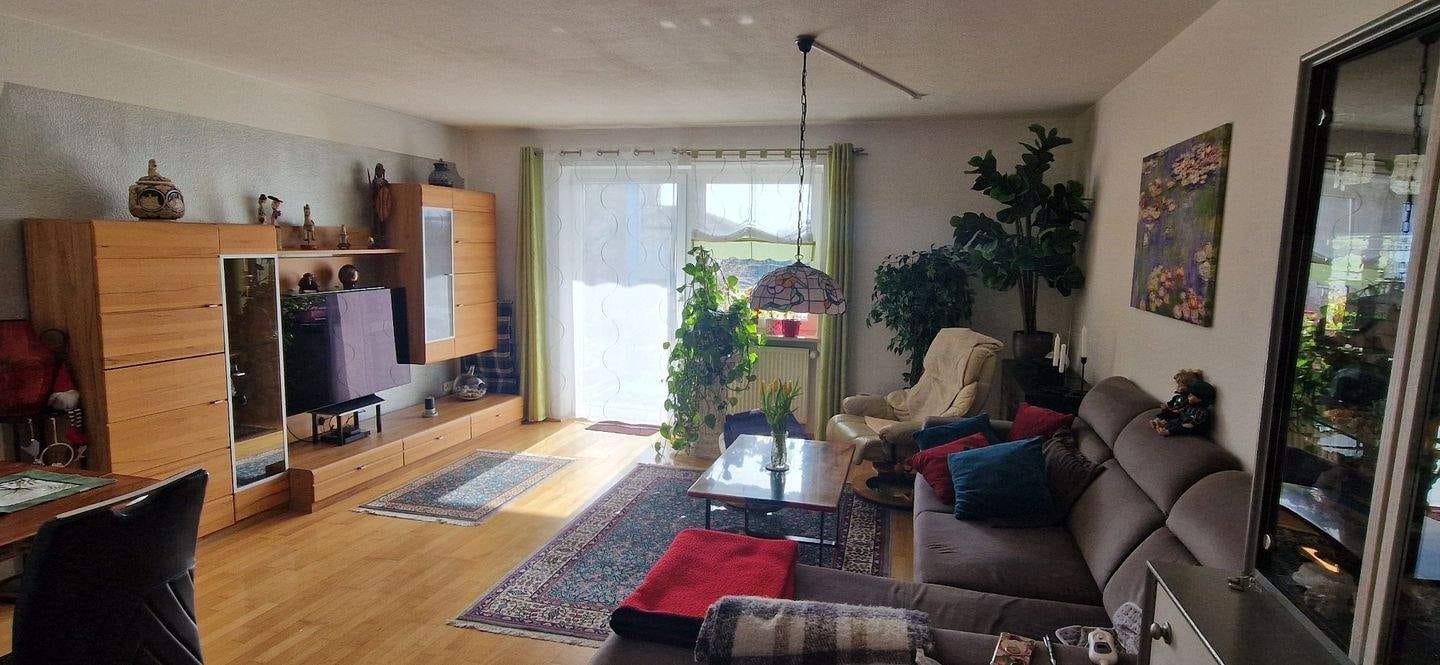 Immobilie in Donauwörth - gepflegte 2-Zimmer Wohnung als Kapitalanlage, Erdgeschoss mit Balkon/Terrasse und Carport - Bild 0