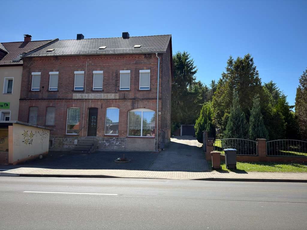 Immobilie in Hohenmölsen - Wohn u. Geschäftshaus in zentraler Lage in Granschütz - Bild 1