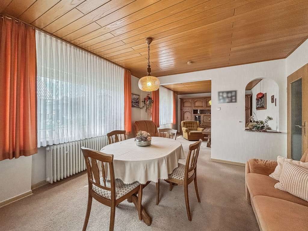 Immobilie in Laubach - 5-6 Zimmer und viele Möglichkeiten: Ein- Zweifamilienhaus in Laubach-Ruppertsburg - Bild 4