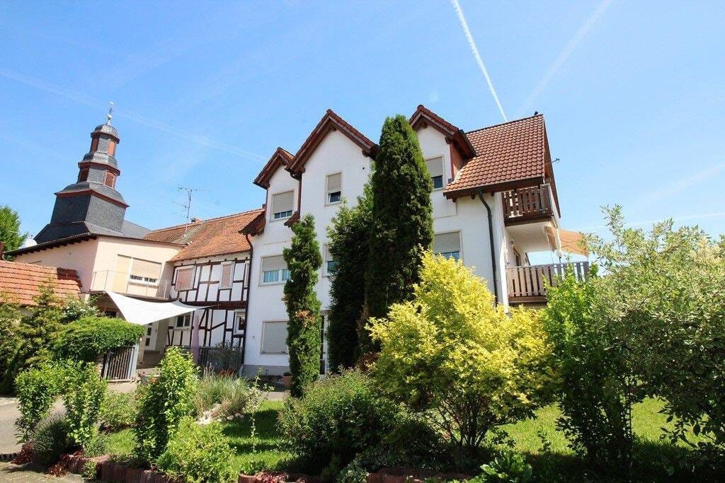 Immobilie in Neuberg - Hermann Immobilien:  2 Häuser auf  2725 qm Grundstück +Scheune+Halle in Neuberg-Ravolzhausen - Bild 0