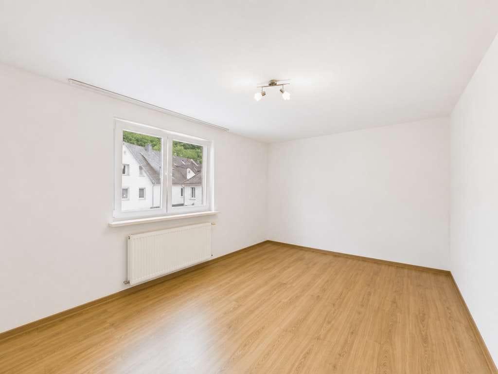 Immobilie in Hornberg - Wohnkomfort in Hornberg: 3 Zimmer, Balkon und helle Räume - Bild 3