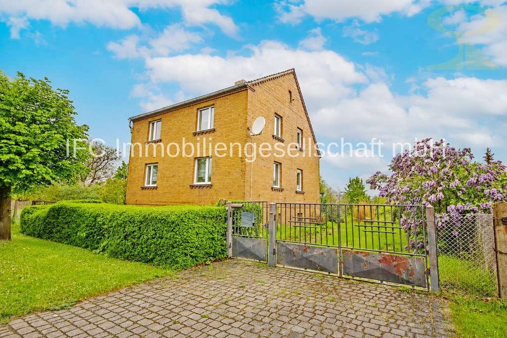 Immobilie in Kemberg - Einfamilienhaus mit Nebengelass, Garage und großem Grundstück in Kemberg OT Dorna - Bild 0