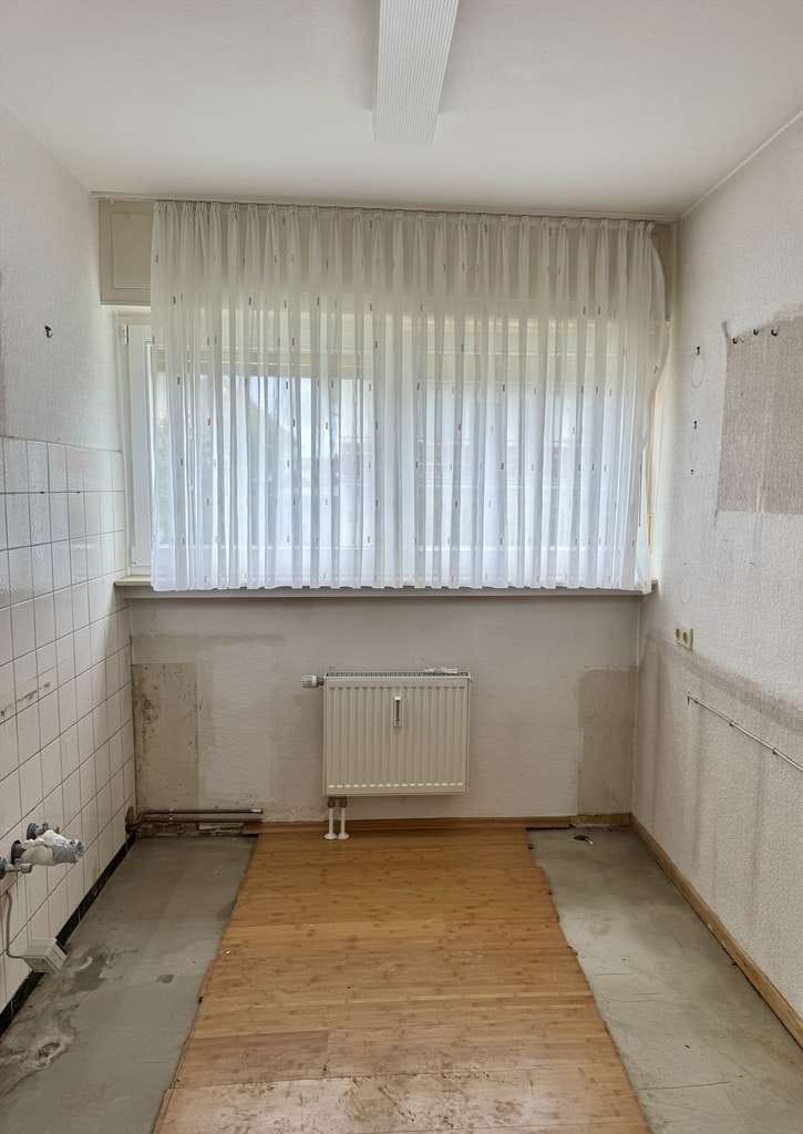 Immobilie in Heusenstamm - Viel Raum für Ihre Visionen: 3 Wohneinheiten plus Nebengebäude und großem Garten - Bild 1