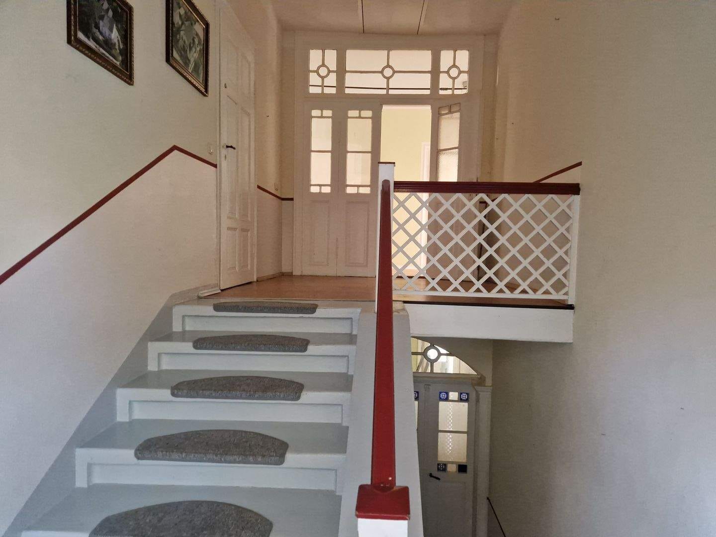 Immobilie in Lommatzsch - Historische Villa als exklusives Drei-Familienhaus auf parkähnlichem Grundstück - Bild 2