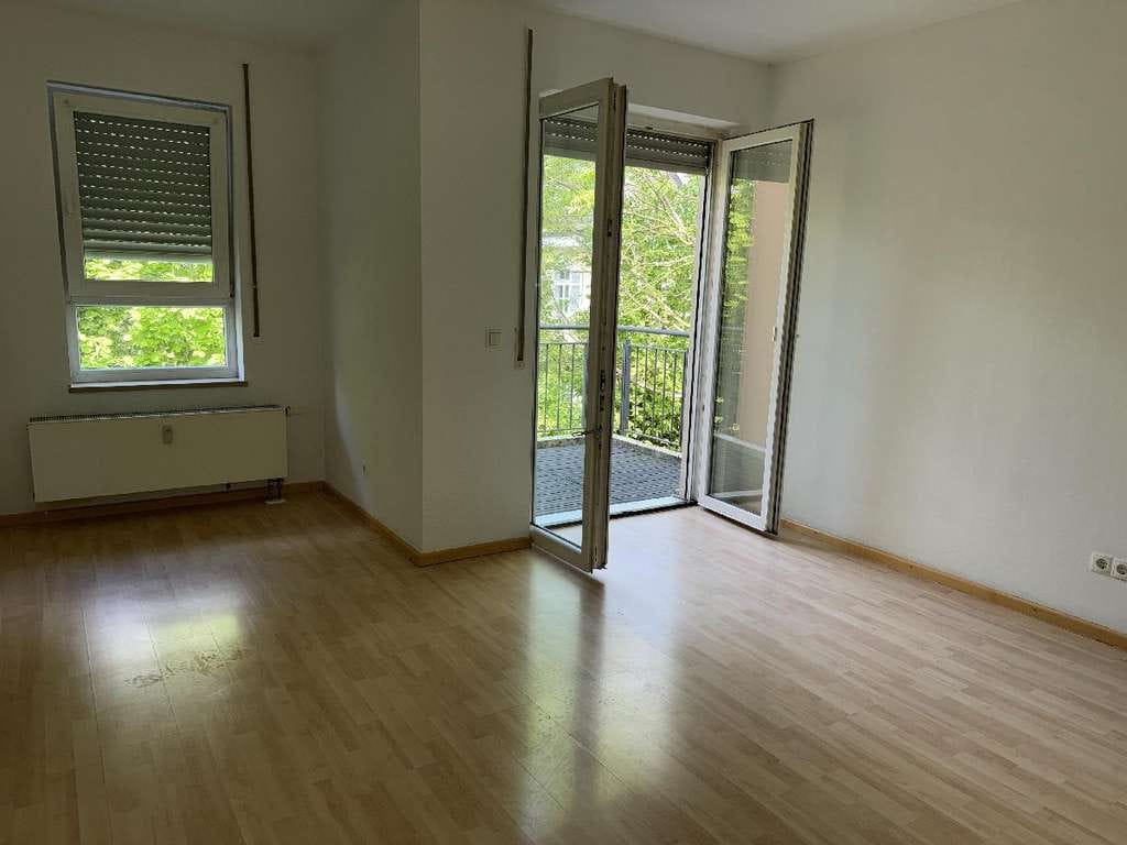 Immobilie in Gangkofen - Zentrale, moderne 2‑Zimmer-Wohnung mit Balkon und Tiefgarage – ideal für komfortables Wohnen im Alte - Bild 3
