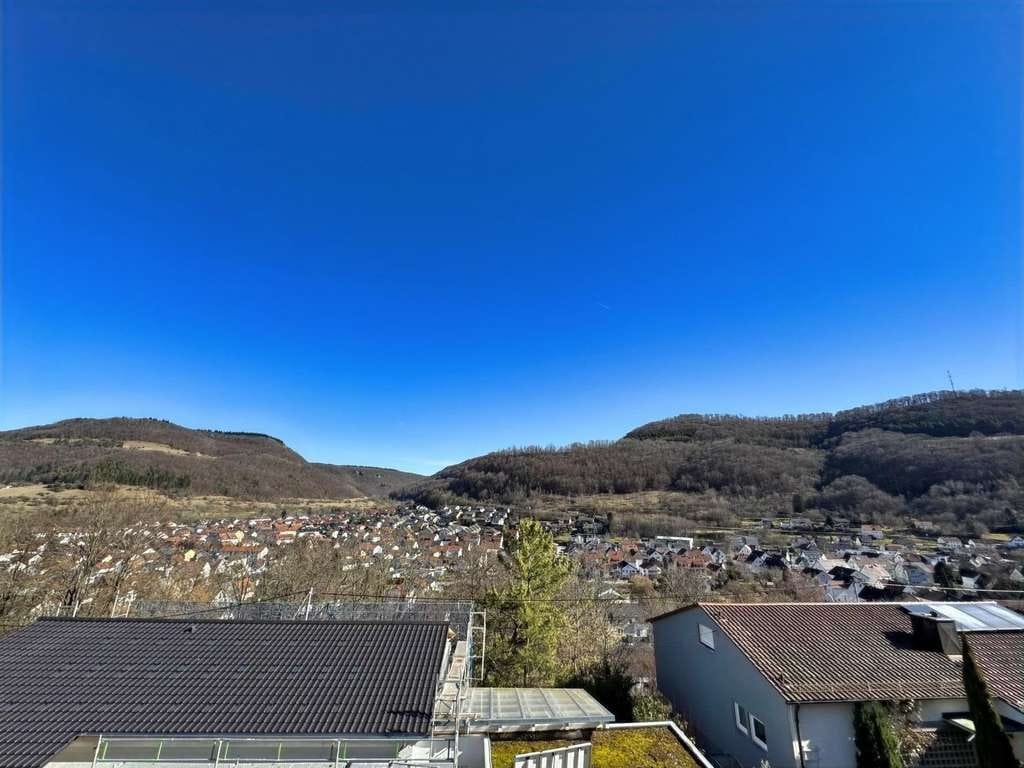 Immobilie in Lichtenstein - Sanierungs-Projekt mit viel Potential in toller Aussichtslage - Bild 3