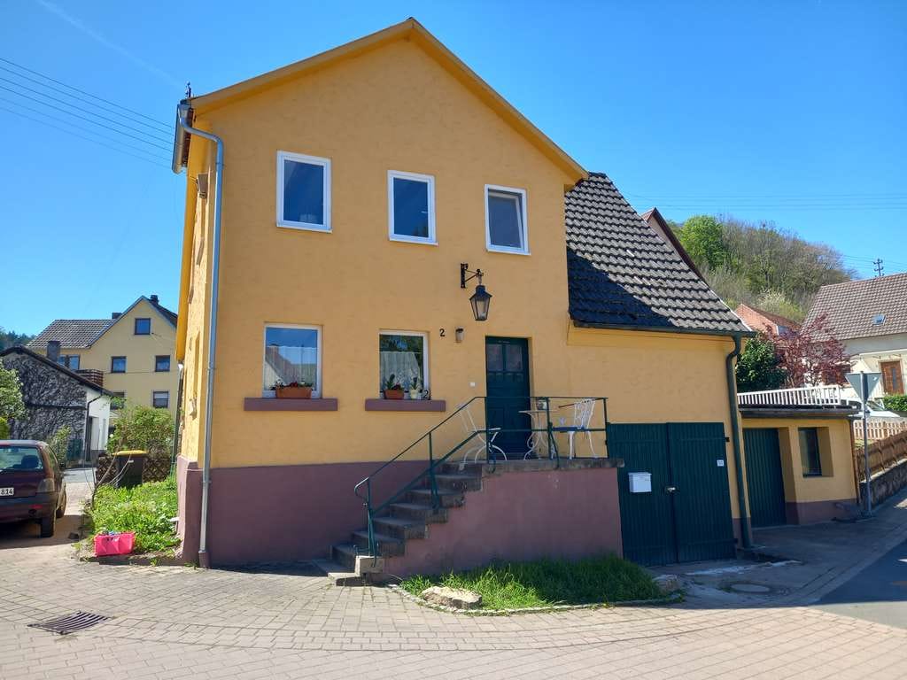Immobilie in Boxberg - Kleines, liebevoll renoviertes Haus mit Scheune, gr. Garage, externem Garten  in 97944 Boxberg - Bild 0