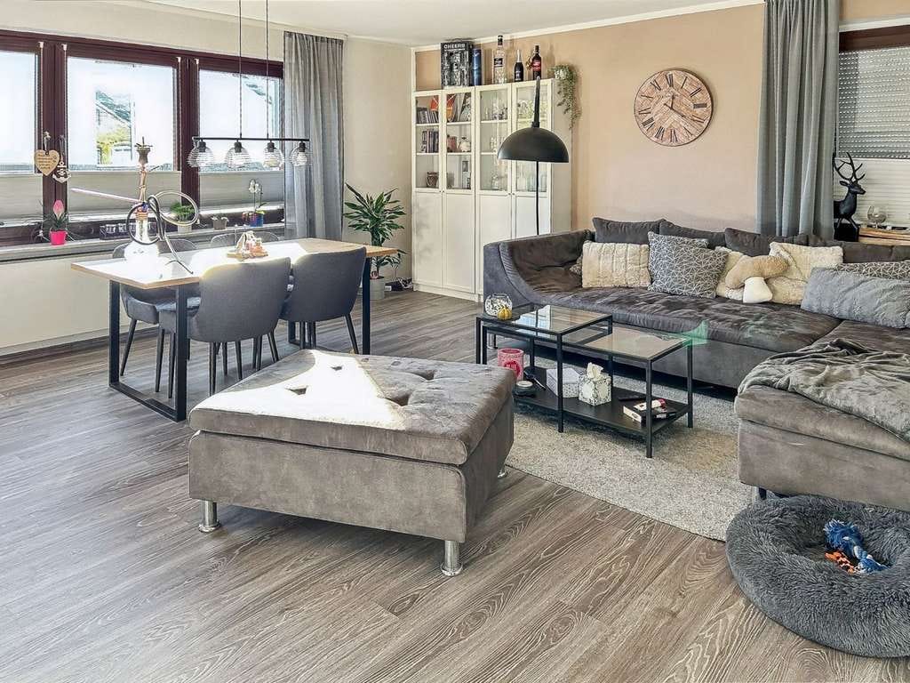 Immobilie in Giesen - Attraktive 3-Zimmer-Wohnung in begehrter Wohnlage von Giesen – Vermietet und gut geschnitten - Bild 0
