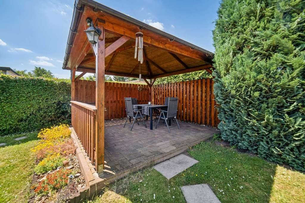 Immobilie in Braunsbedra - Der Geiseltalsee vor der Tür! Einfamilienhaus mit gepflegten Garten und Garagen in Krumpa - Bild 4