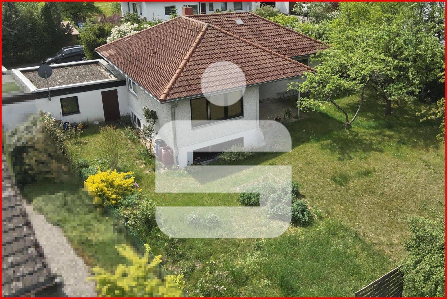 Immobilie in Heroldsbach - Handwerker aufgepasst! Bungalow mit Wohnen auf einer Ebene - Bild 0