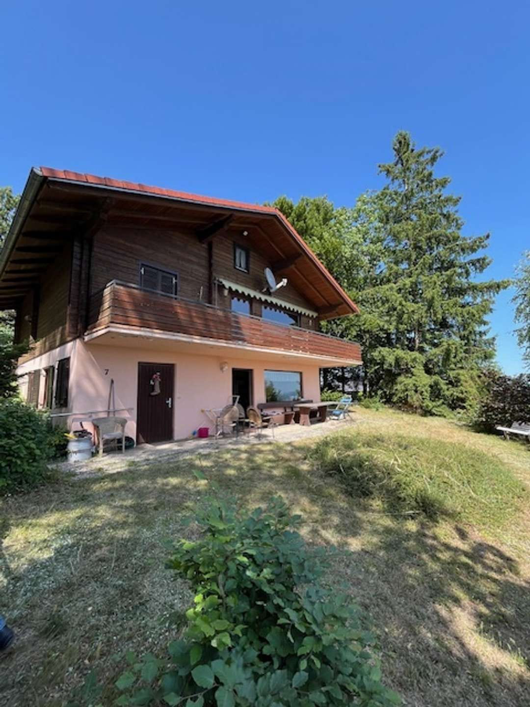 Immobilie in Windorf - WINDORF, BAYERN: Blockhaus mit 2 Ferienwohnungen & Panoramaaussicht – Ihre Investition in Erholung - Bild 3