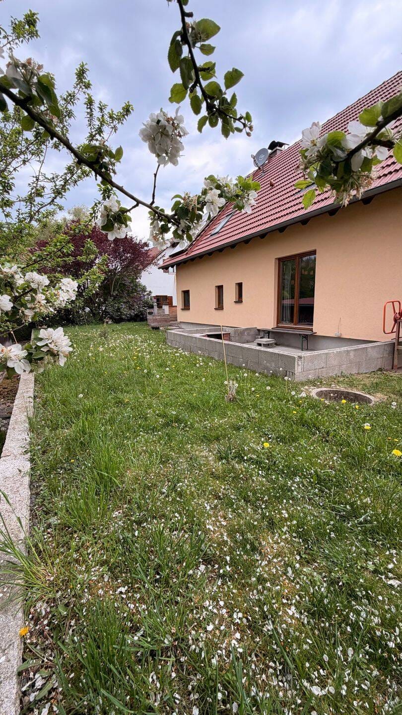 Immobilie in Steinkirchen - Einfamilienhaus mit Garten und Ausbaupotential - Bild 3