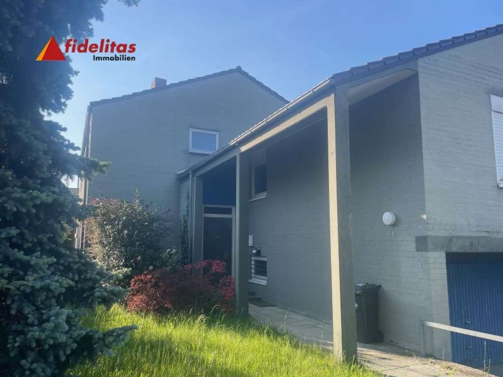 Immobilie in Linkenheim-Hochstetten - Großes vollunterkellertes Einfamilienhaus mit Einliegerwohnung und großem Grundstück - Bild 1