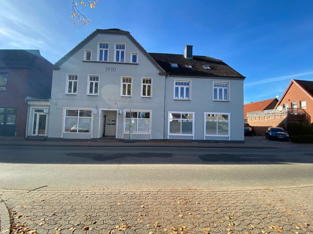 Immobilie in Bornhöved - Beeindruckende Immobilie in Bornhöved – vereint Wohnen und Arbeiten - Bild 1