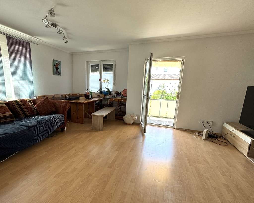 Immobilie in Salach - Kompakte 3-Zimmer-Wohnung mit Tageslichtbad und sonnigem Balkon! - Bild 3