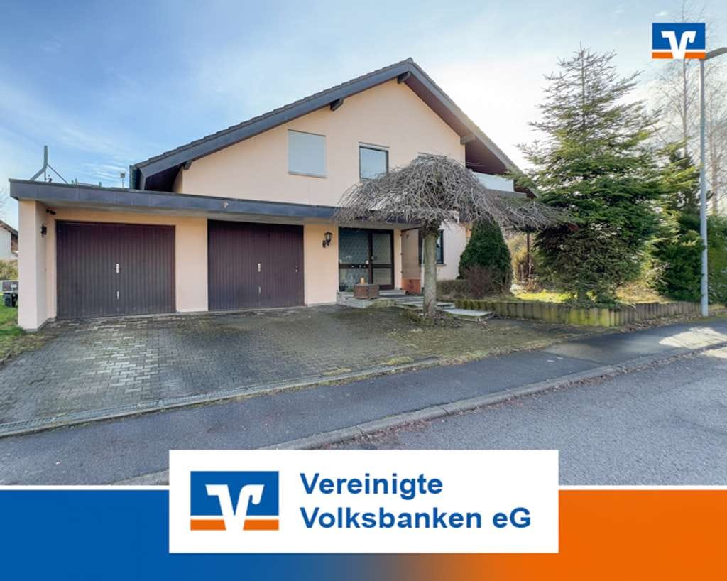 Immobilie in Jettingen - Raum zum Leben und Wachsen - Freistehendes Haus mit 3 Wohneinheiten in familienfreundlicher Lage - Bild 1