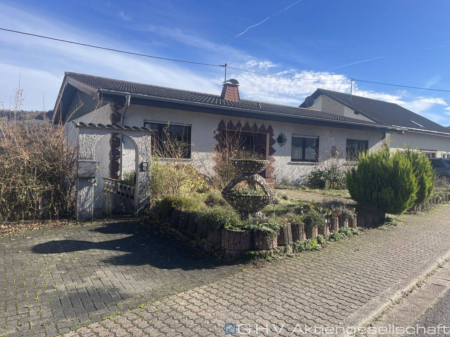 Immobilie in Nonnweiler - großzügiges EFH mit Einliegerwohnung und phantastischer Aussicht - Bild 1