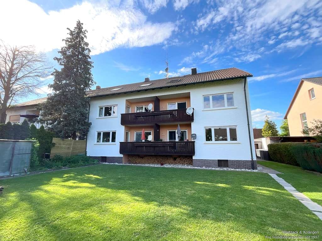 Immobilie in Cadolzburg - Sehr gepflegtes und 
komplett vermietetes 6-Familienhaus 
in Cadolzburg / Wachendorf - Bild 0