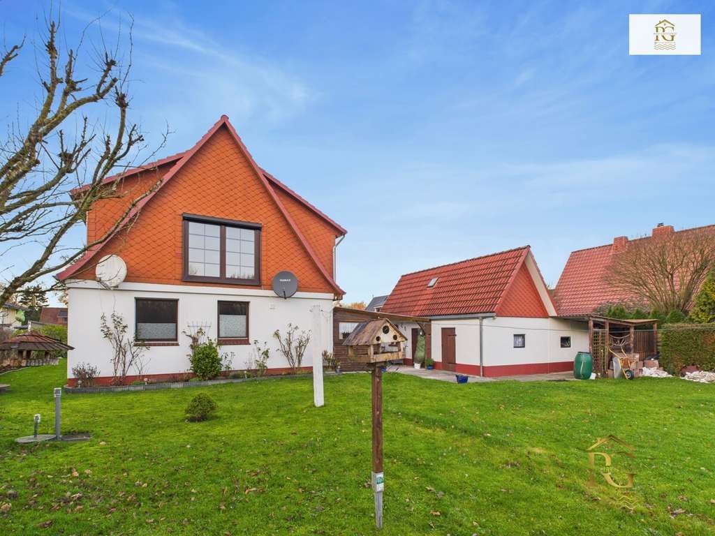 Immobilie in Schiffdorf - Generationenhaus - modernisiert - in toller ruhiger Lage nah an Bremerhaven - Bild 1