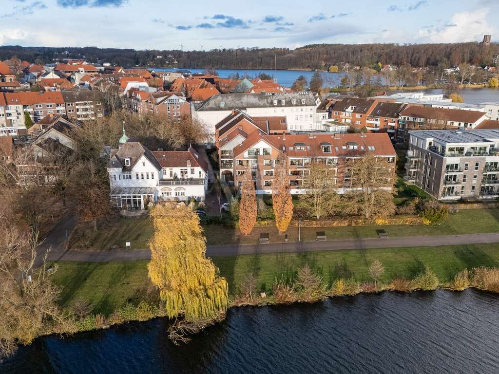 Immobilie in Ratzeburg - Maisonettewohnung mit Fahrstuhl und unverbaubarem Seeblick! - Bild 1