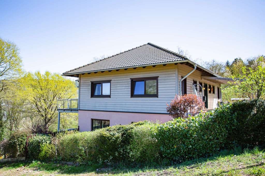 Immobilie in Alf - Energieeffizientes Architektenhaus mit Panoramablick und Gartenidylle in Alf, Nähe Zell an der Mosel - Bild 2