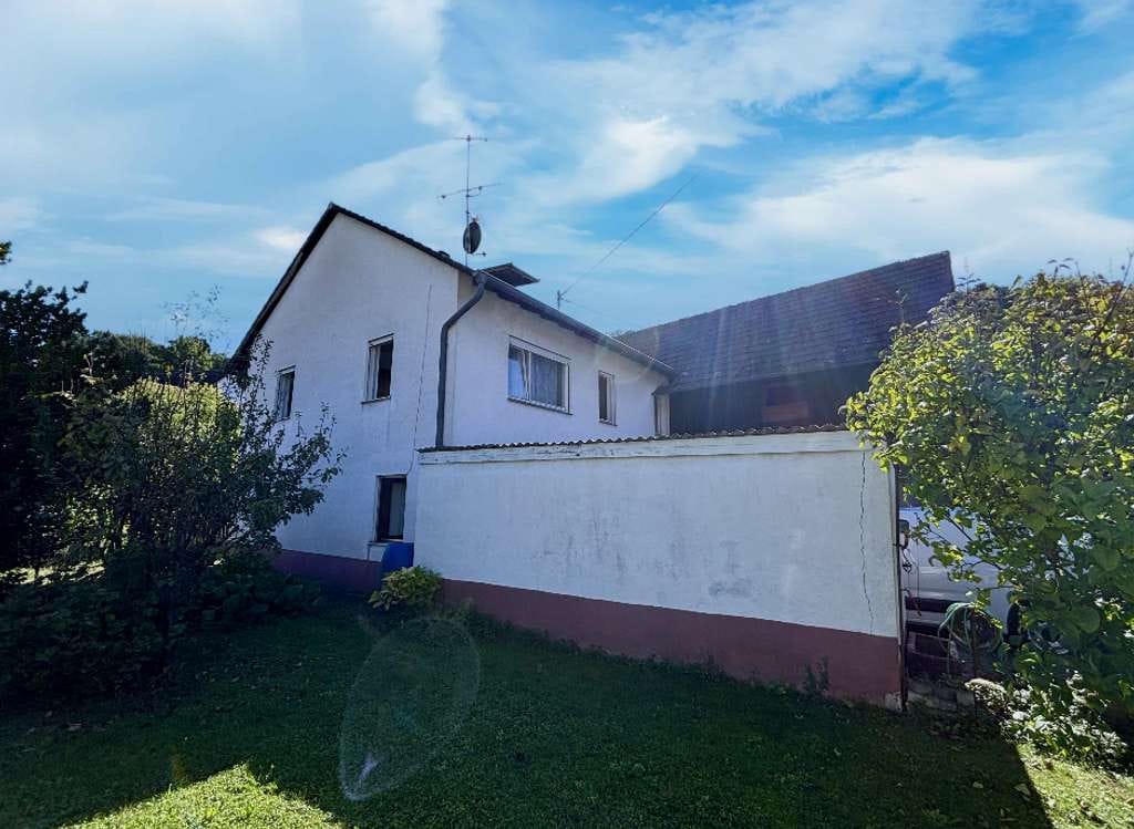 Immobilie in Kenzingen - Haus mit Charakter & vielseitigem Ausbaupotenzial! - Bild 0