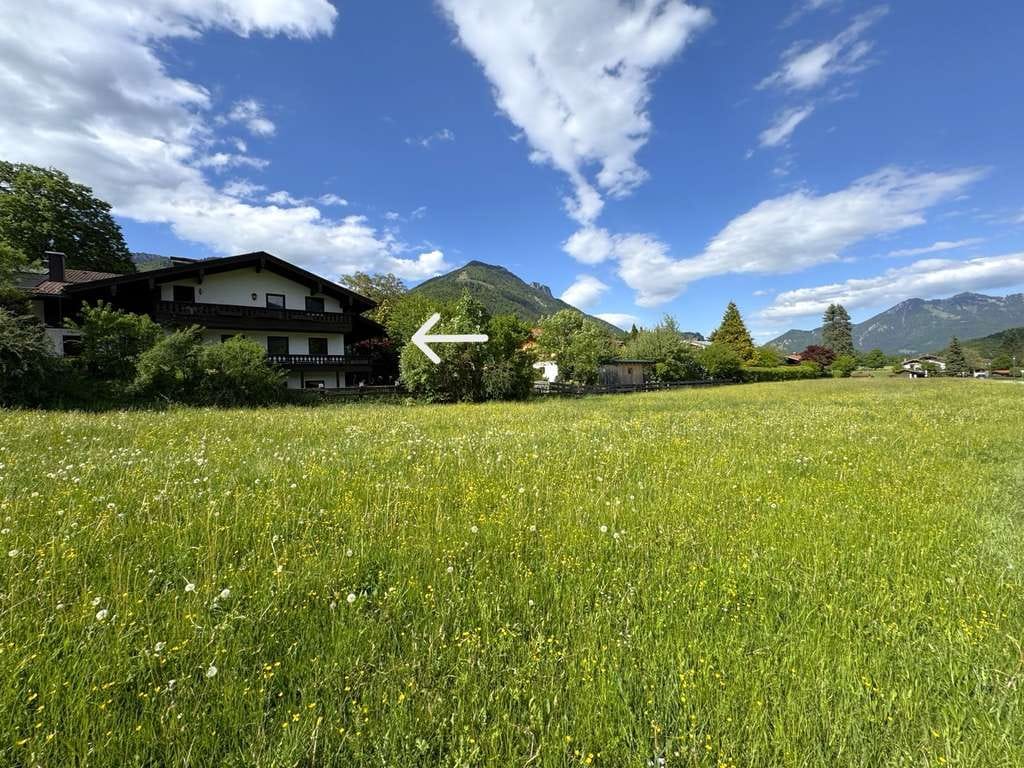 Immobilie in Schleching - Hochwertiges ZFH mit 2 zusätzlichen Appartements und 2 integrierten Garagen in herrlicher Lage - Bild 0