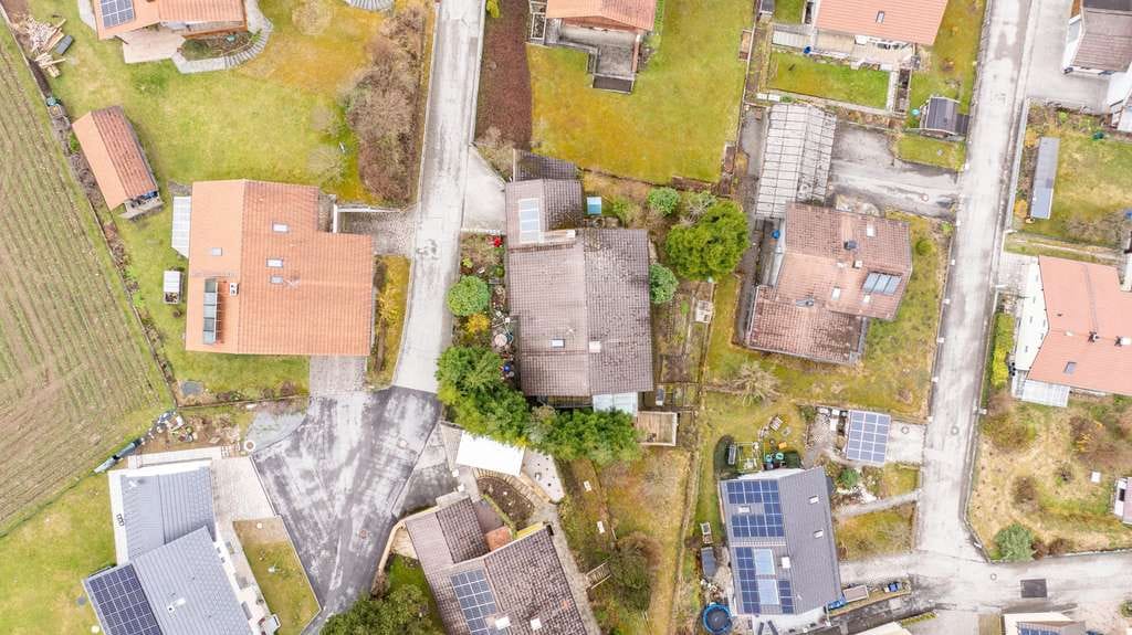 Immobilie in Nußdorf - Vielseitiges Zweifamilienhaus in ruhiger Hanglage - Aiging / Nußdorf - Bild 4