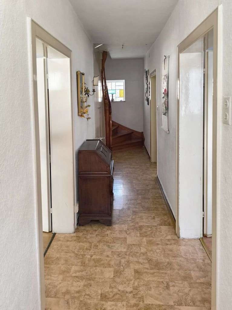 Immobilie in Edenkoben - Besonderes Anwesen mit Innenhof, Scheune und Gartenidylle im Herzen von Edenkoben - Bild 2