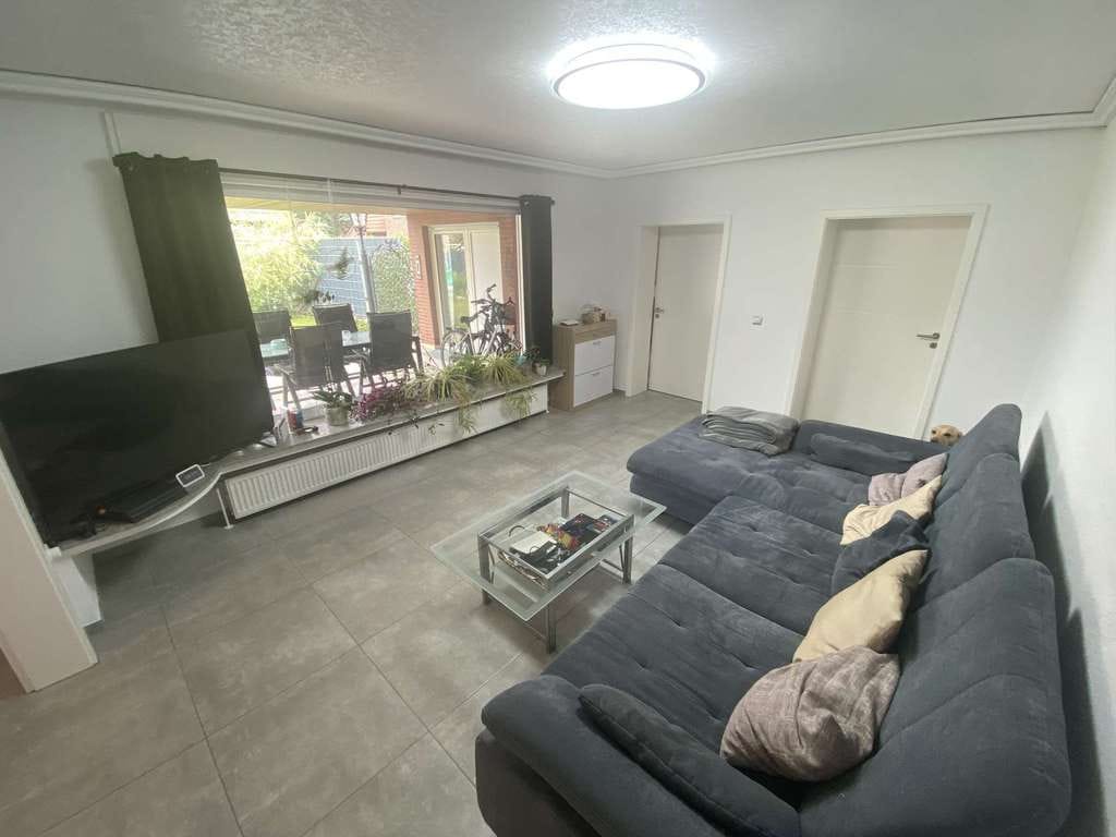 Immobilie in Südlohn - Großzügige Erdgeschosswohnung mit Garten und zwei PKW-Stellplätzen in ruhiger Wohnlage! - Bild 1