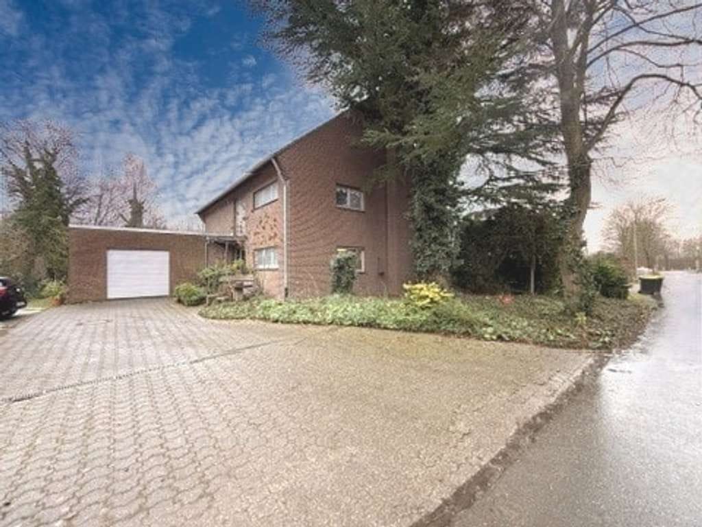 Immobilie in Rheinberg - „Zwei Familien. Ein Zuhause. Unendliche Möglichkeiten.“
 - Bild 1