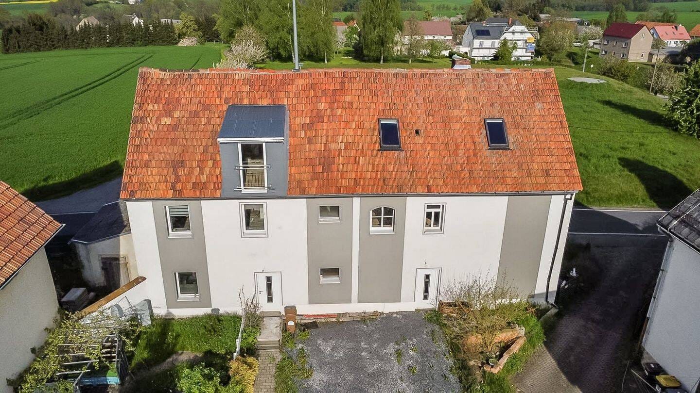 Immobilie in Seelitz - Zwei Doppelhaushälften mit großem Potenzial und imposanter Scheune - Bild 2