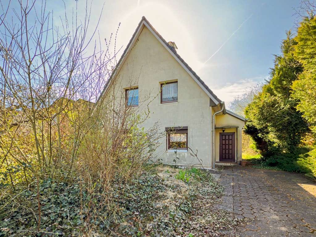 Immobilie in Reinbek - Hier steckt Zukunft drin: Einfamilienhaus für kreative Köpfe und Handwerker in Neuschönningstedt - Bild 1