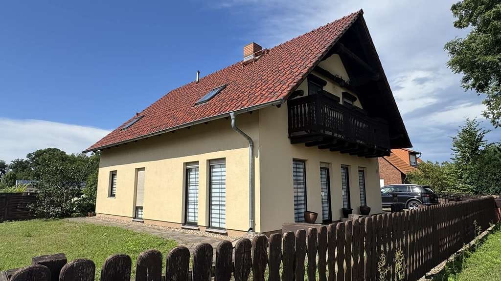 Immobilie in Schenkendöbern - Lichtdurchflutetes Haus in Naturlage - Bild 0