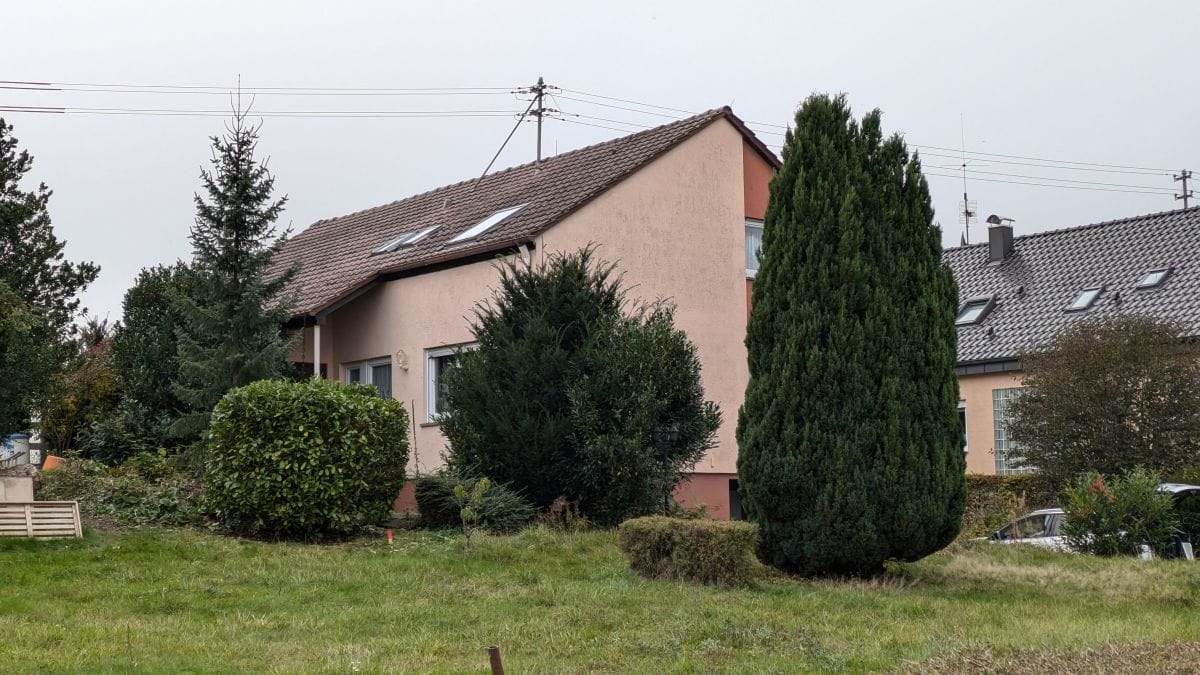 Immobilie in Friolzheim - 1- bis 2-Familienhaus in ruhiger Ortsrandlage mit Blick auf den Schwarzwald - Bild 2