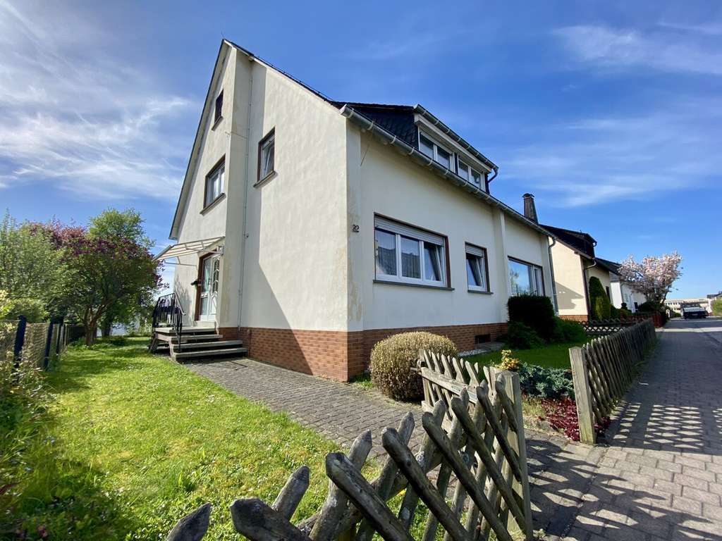 Immobilie in Altweidelbach - Vermietetes Zweifamilienhaus in TOP-Lage! - Bild 1