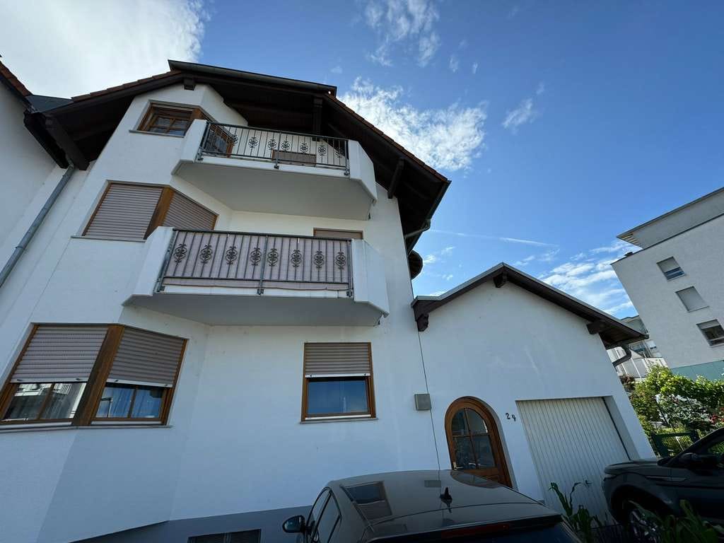 Immobilie in Idstein - Stilvolle, gepflegte 4-Zimmer-Dachgeschosswohnung mit Einbauküche in Idstein - Bild 0