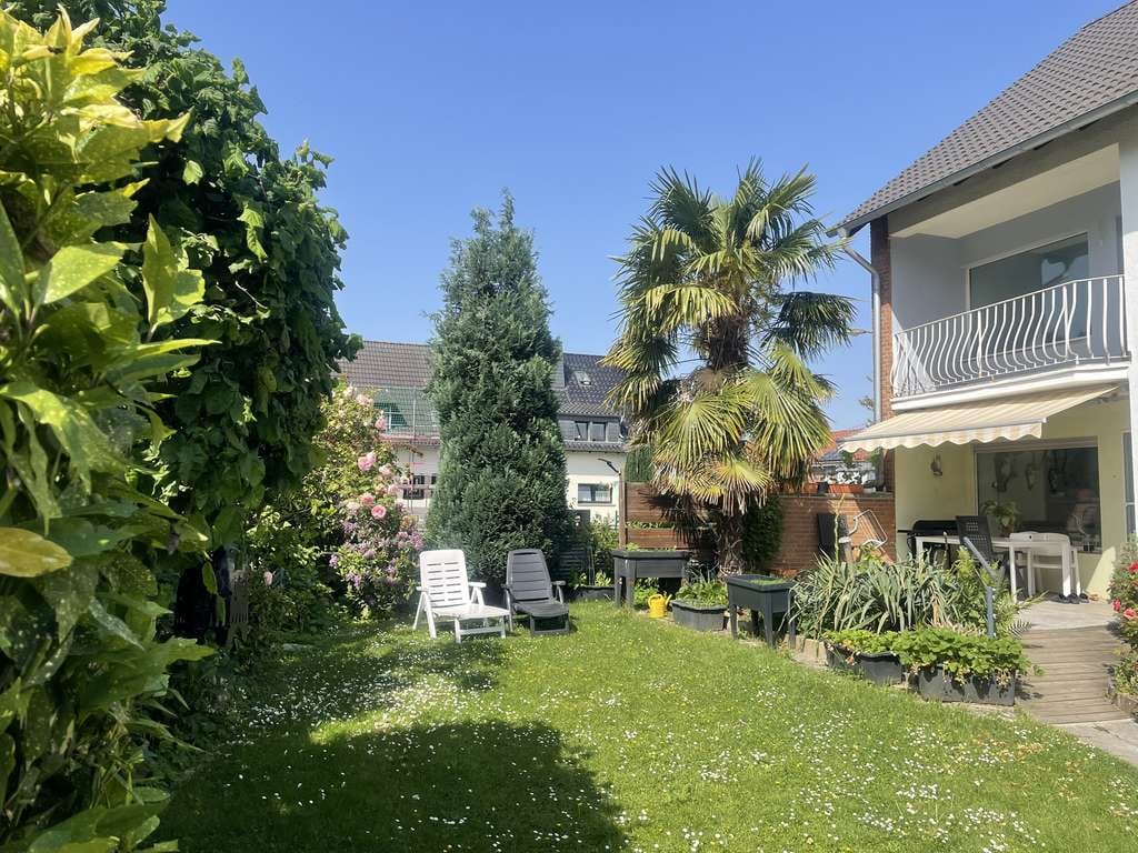 Immobilie in Pulheim - Freistehendes Dreifamilienhaus in guter Wohnlage - Bild 4