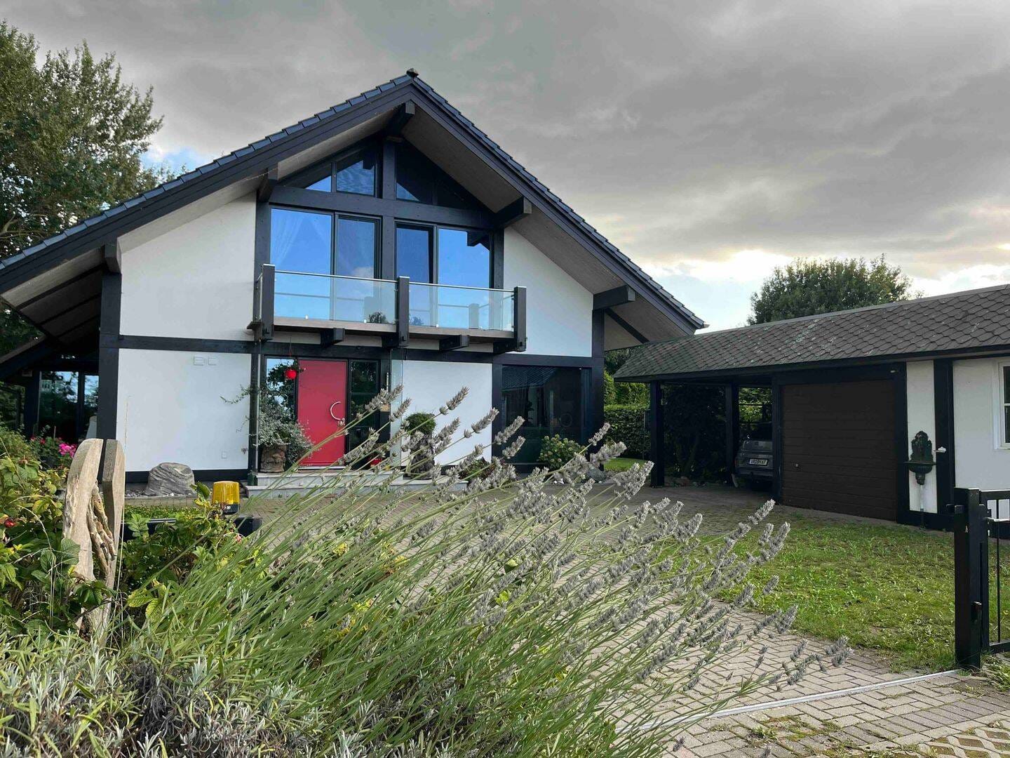 Immobilie in Pruchten - Lichtdurchflutetes Design-Haus am Ortsrand  in 18356 Pruchten - Bild 0