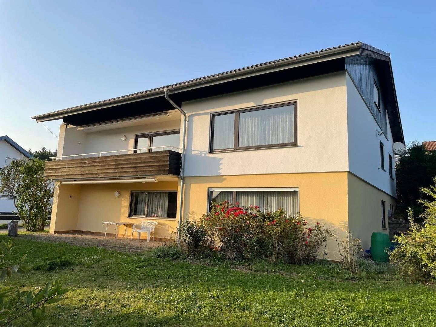 Immobilie in Walldürn - Einfamilienhaus mit Einliegerwohung und Doppelgarage in Walldürn - Bild 0