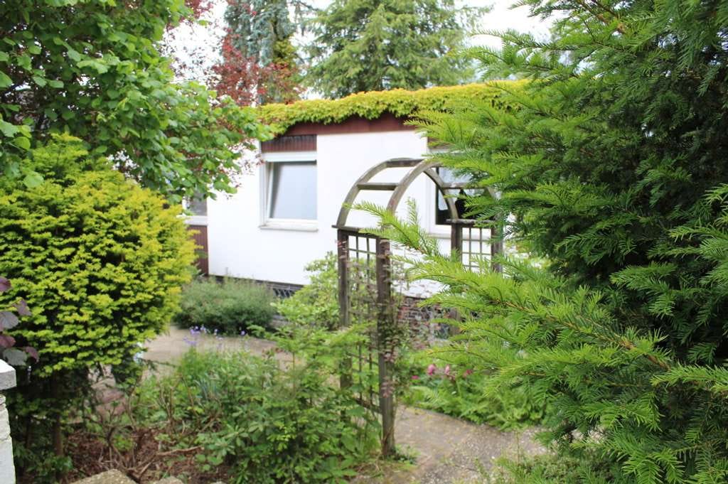 Immobilie in Weimar (Lahn) - Grünes Paradies mit traumhafter Fernsicht - Bild 1