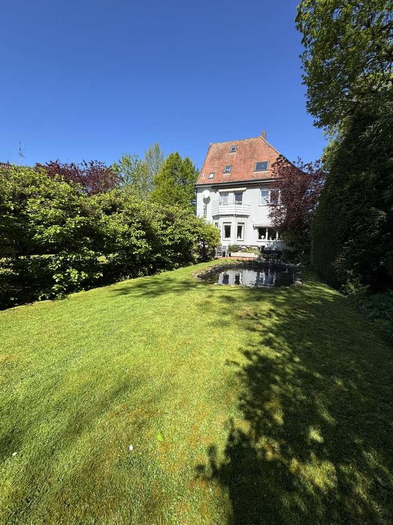 Immobilie in Beckum - Charaktervolle Villa mit zwei Wohneinheiten, Garage und parkähnlichem Garten in Neubeckum - Bild 0
